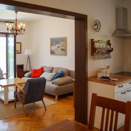 Appartement Forest Park Nest Apartment, Near Centre, With Free Parking