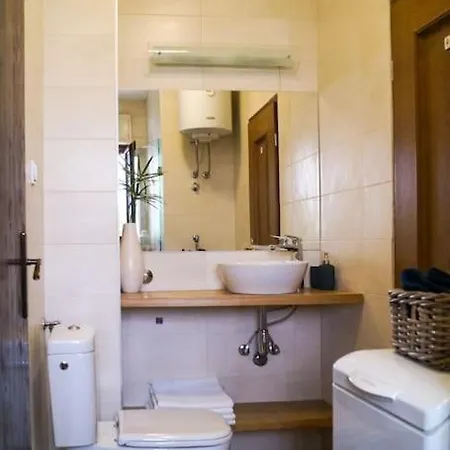 Appartement Forest Park Nest Apartment, Near Centre, With Free Parking
