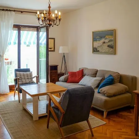 Forest Park Nest Apartment, Near Centre, With Free Parking Split